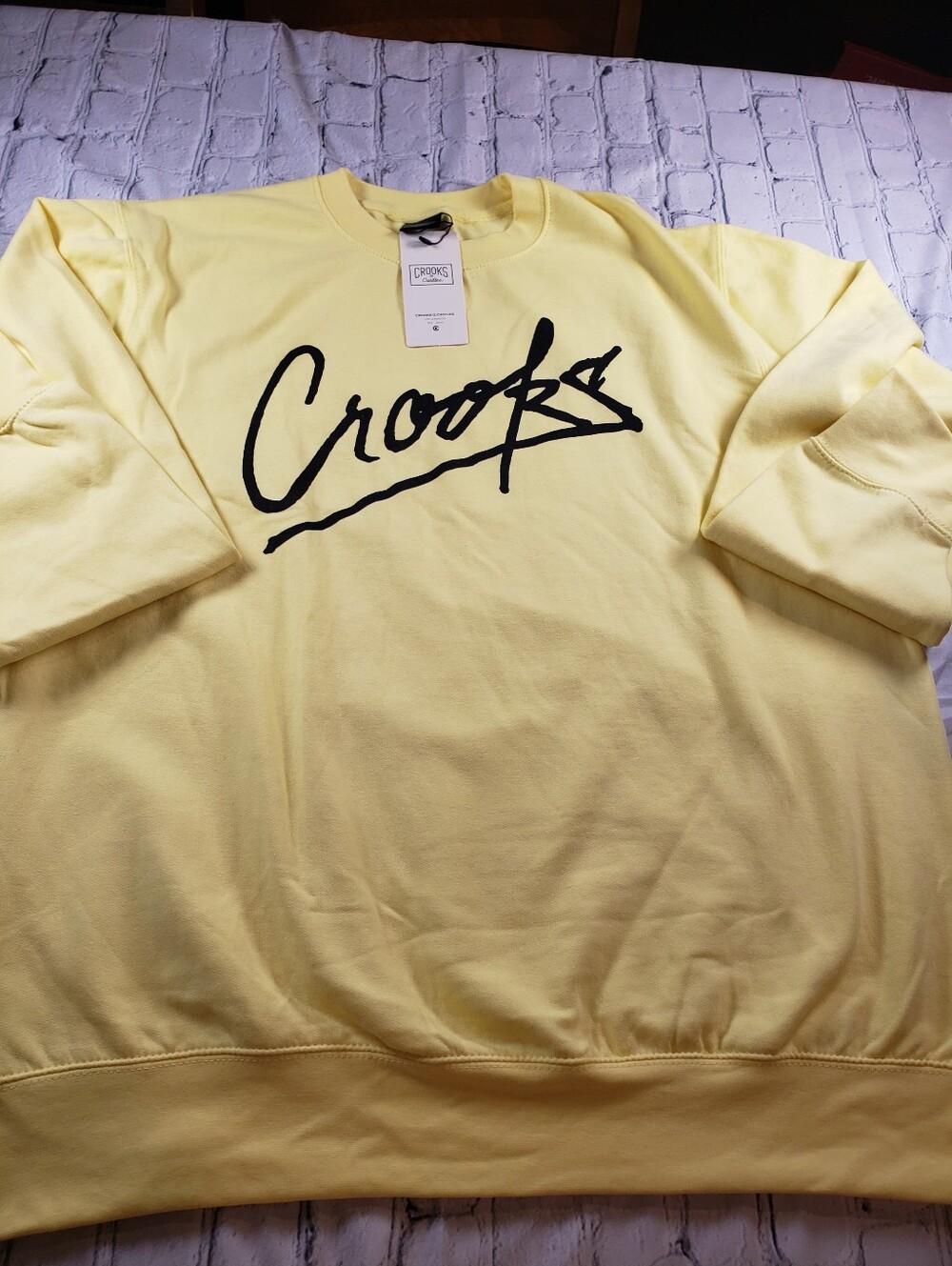 Crooks & Castles Pale Yellow Crewneck Sweatshirt Black Script Logo NEW 2XL/2TG